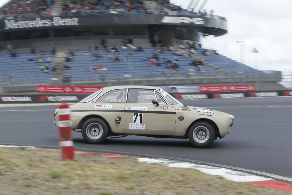 Alfa Romeo beim AvD Oldtimer Grand Prix auf dem Nürburgring - seltene Prototypen treffen auf ganze Armada legendärer Tourenwagen