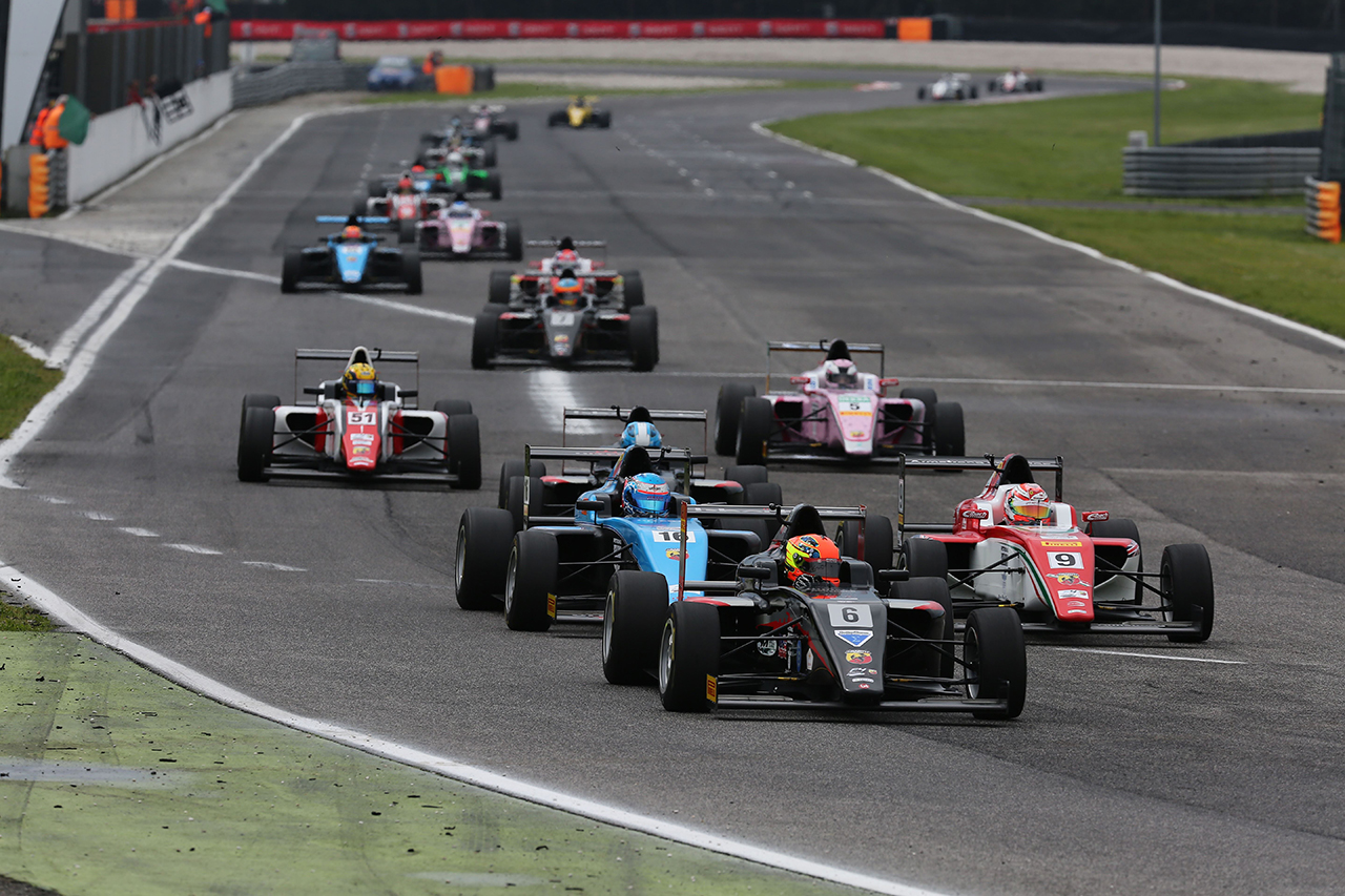 Herzschlagfinale bei der ADAC Formel 4 powered by Abarth