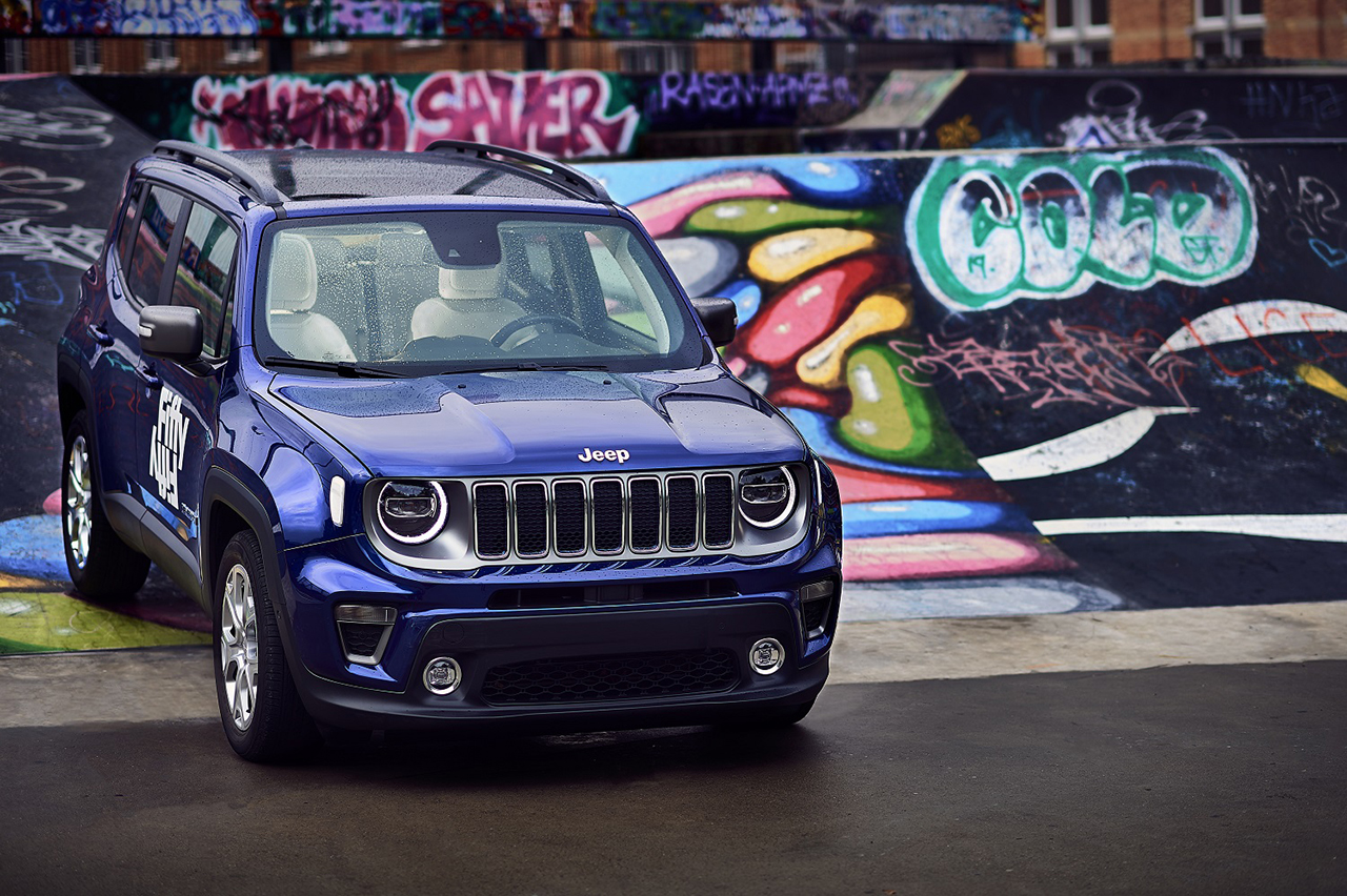 Jeep® Renegade auf der Bühne des FiftyFifty Lab in Brüssel